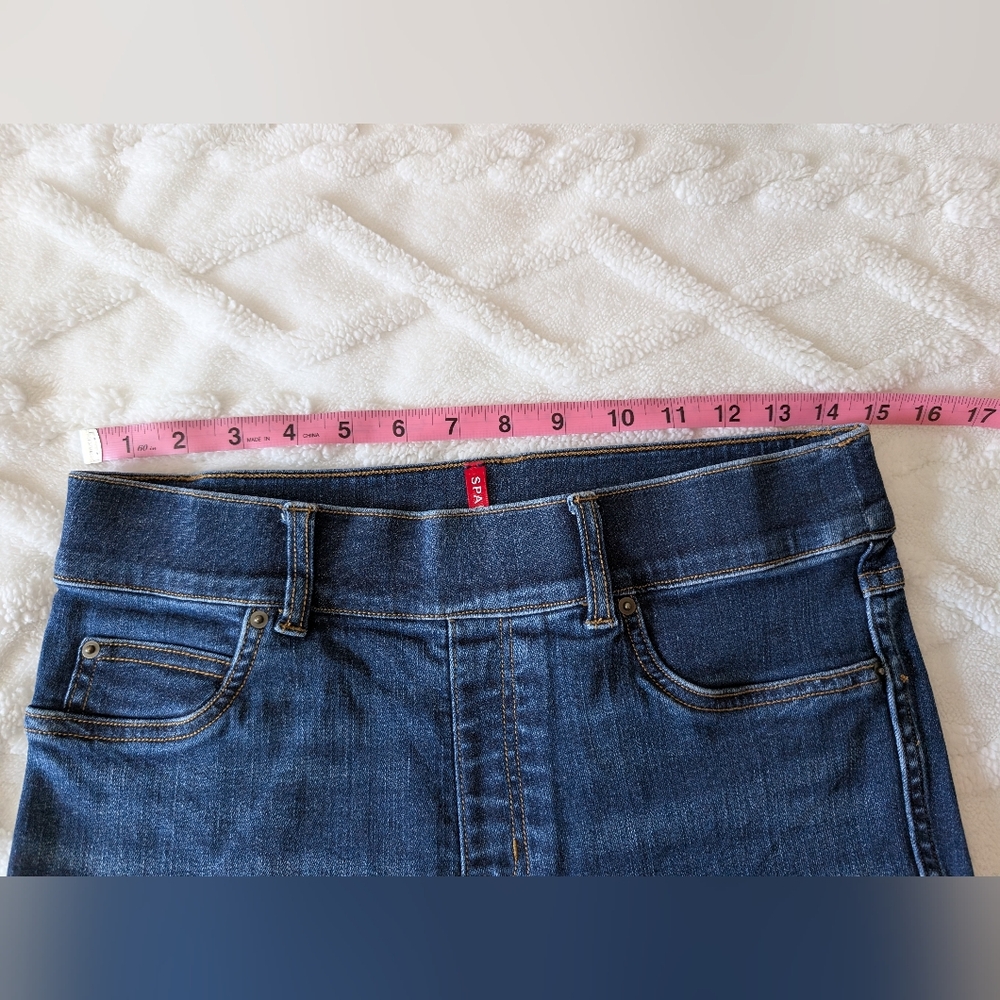 Spanx Women's Skinny Jeans, Pull On High Rise, Petite Medium - Picture 4 of 9